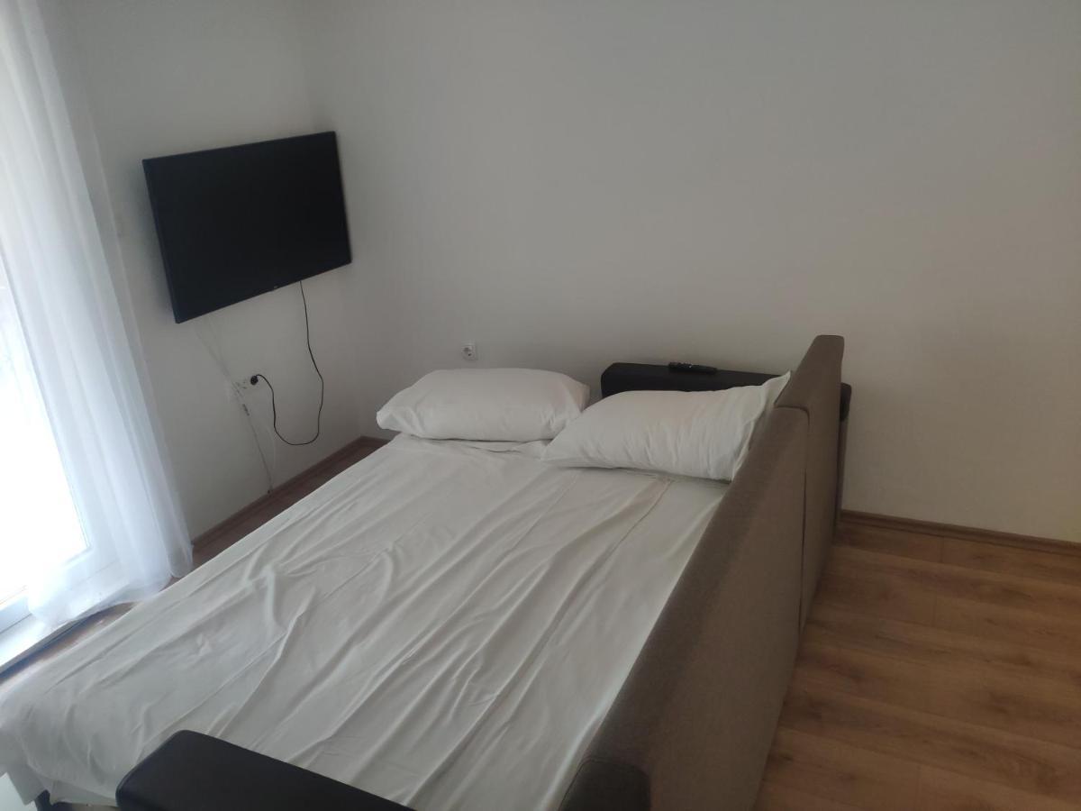 Apartment Tome Biograd Na Moru Exterior foto